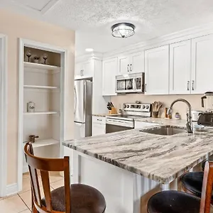 Pet Friendly Townhome With Gulf Views And Hot Tub Right Across From And Schooners , Panama City Beach United States