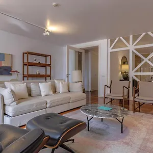 Lovelystay - Chiado 3bedroom Wonder , Lisbon Portugal