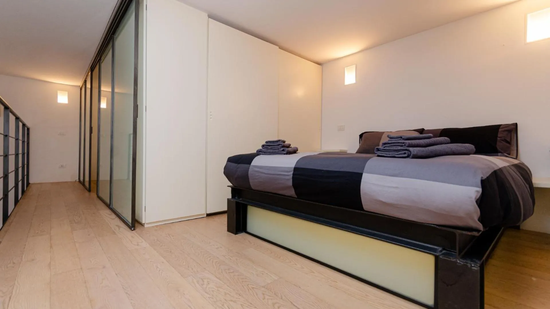 Appartamento Vivimihome Loft Su Due Livelli Con Terrazzo Milano Italia