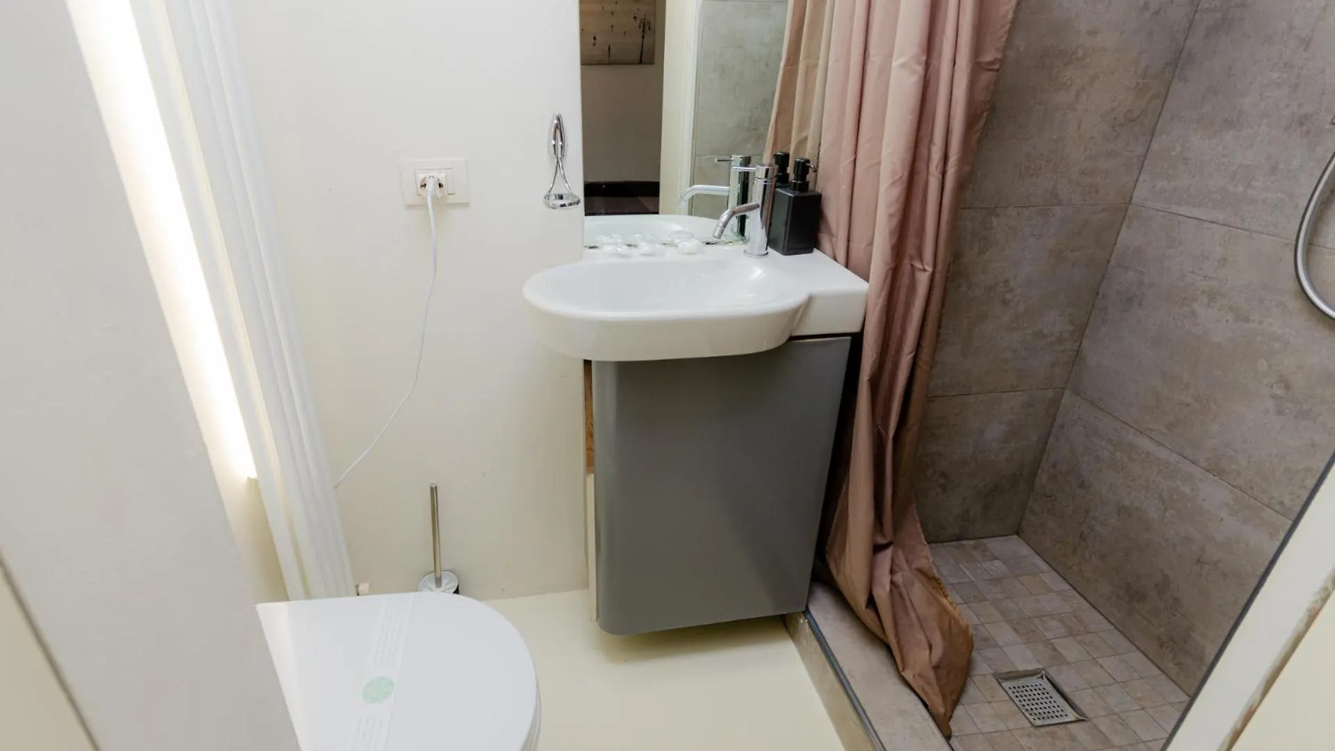 Апартаменты Vivimihome Loft Su Due Livelli Con Terrazzo Милан