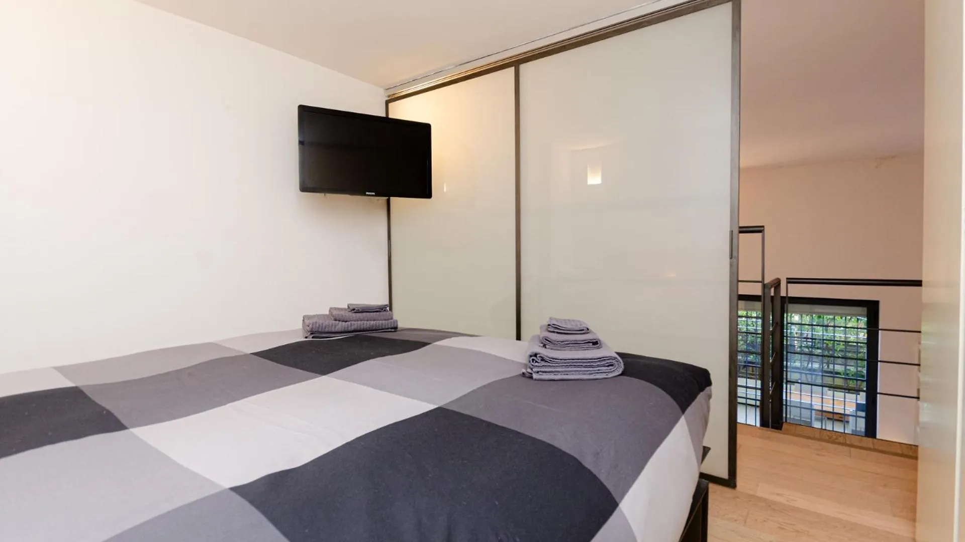 Апартаменты Vivimihome Loft Su Due Livelli Con Terrazzo Милан